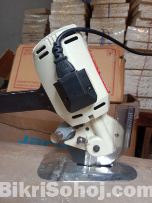 Mini cutting machine